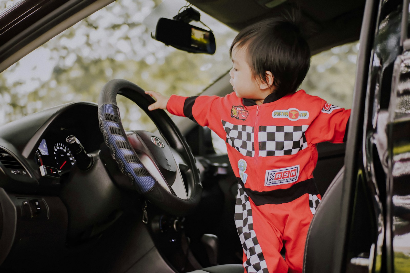 Baby Auto und Rutscher: Der perfekte Start in die mobile Kindheit